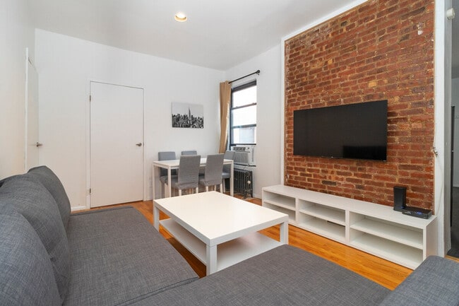 Building Photo - 1794 1st Ave