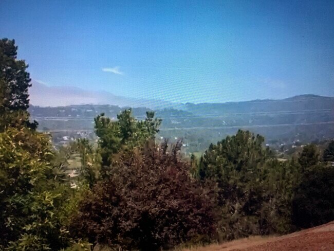 Foto del edificio - 16 Coleridge Dr