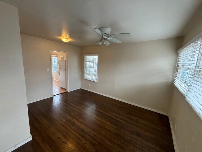 Building Photo - 5038 Brighton Ave