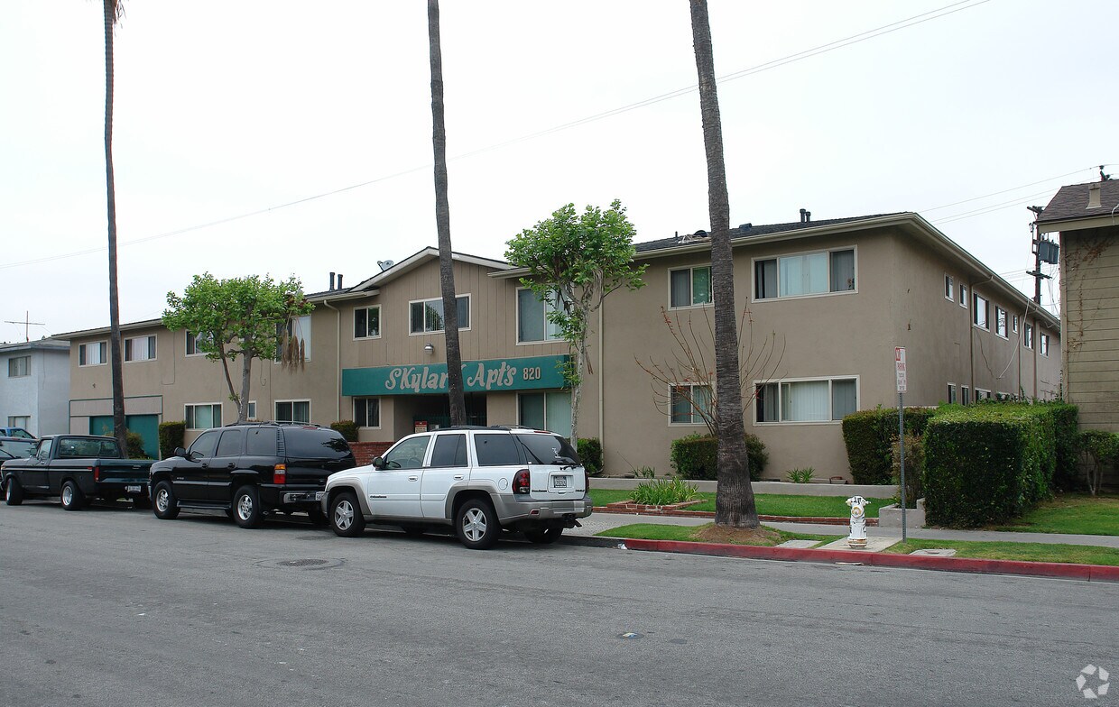 Foto del edificio - Skylark Apartments