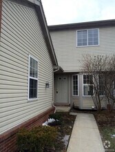 Building Photo - 1240 University Dr