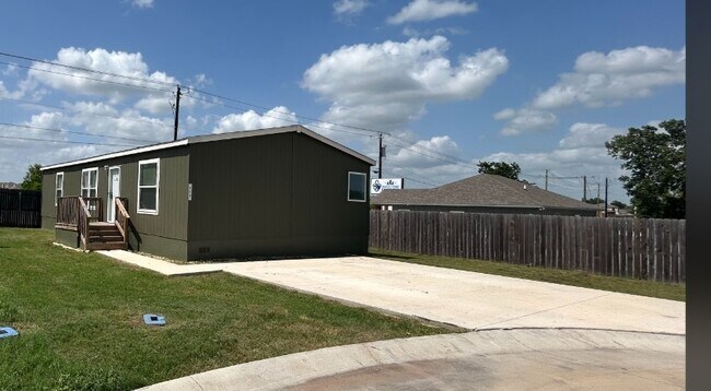 Foto del edificio - 113 Atakapa Ct