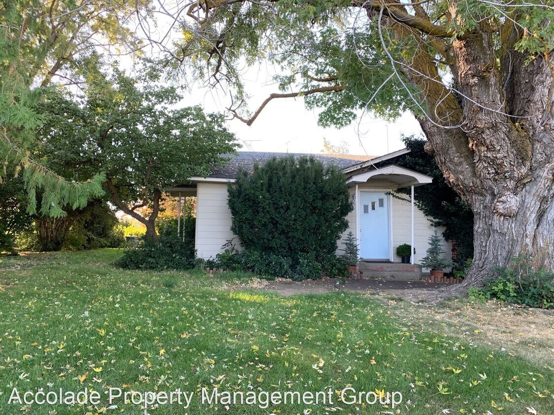 Foto principal - 4 br, 2 bath House - 480 Brown Lane