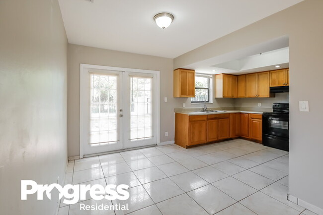 Building Photo - 770 NE 50th Ct