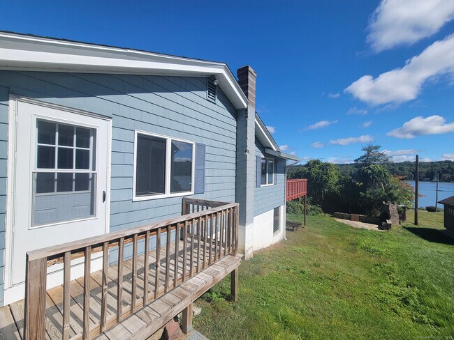 Foto del edificio - 114 Wildwood Rd