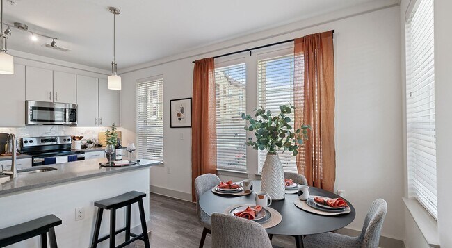 Foto del edificio - 1700 Katy Fort Bend Rd