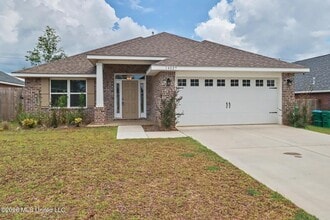Building Photo - 14027 Oak Arbor Dr