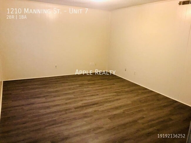 Building Photo - 1210 Manning St