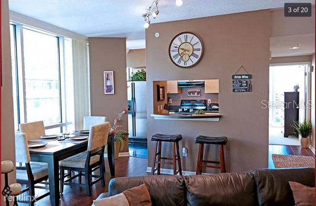 Building Photo - 1 br, 1 bath  - 3300 W 7th St Apt 18