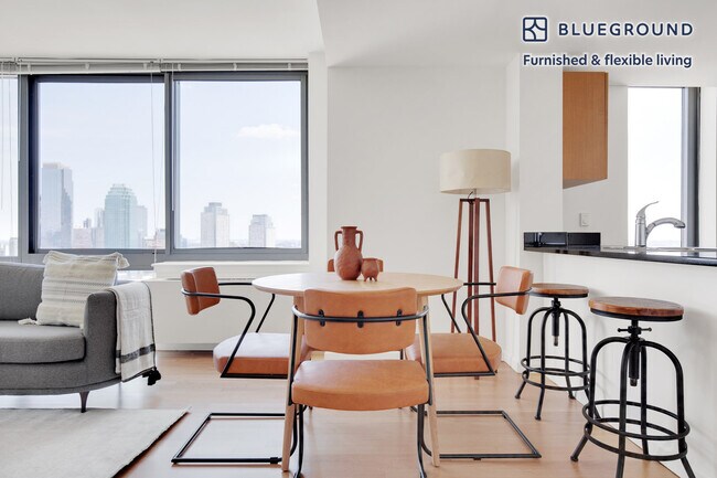 Foto del edificio - 4-75 48th Avenue-SI FL33-ID849