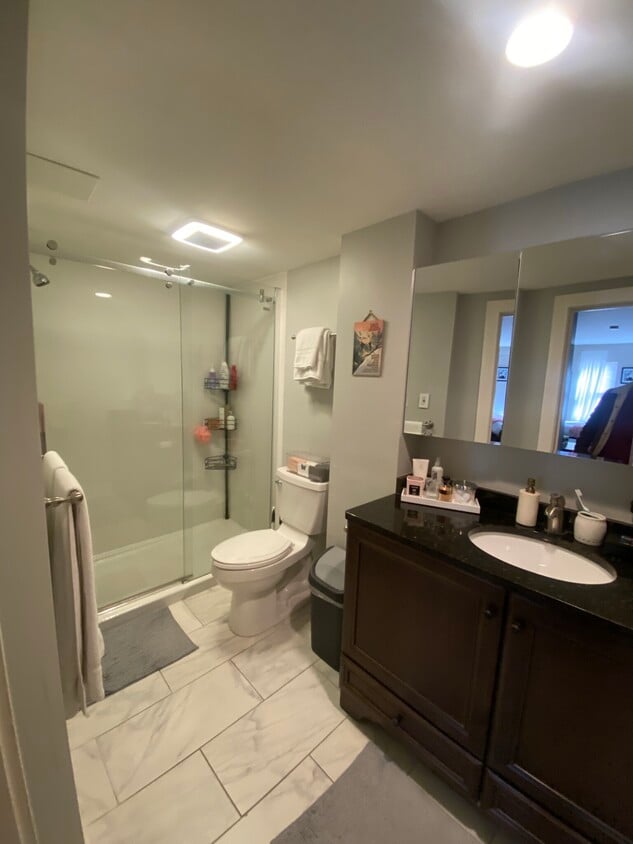 Building Photo - 210 Hemenway St