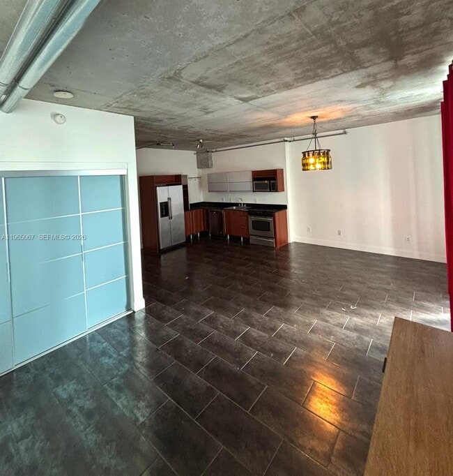 Foto del edificio - 690 SW 1st Ct