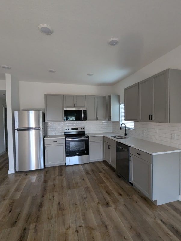 Building Photo - 2105 Vista Encino