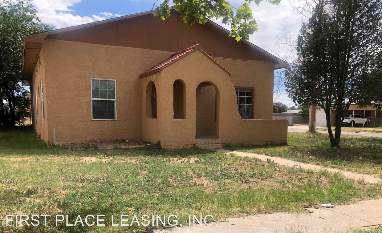 Primary Photo - 4 br, 2 bath House - 800 S. Avenue B