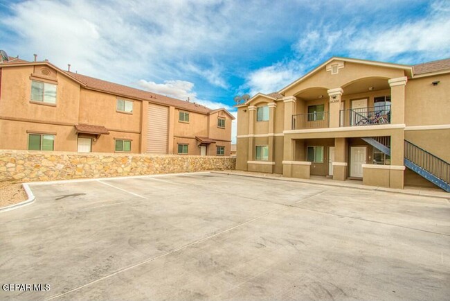 Building Photo - 14300 Gil Reyes Dr