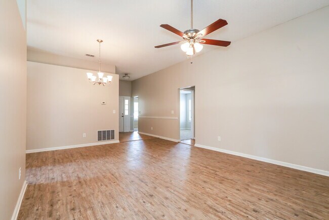 Building Photo - 2922 Biloxi Trail