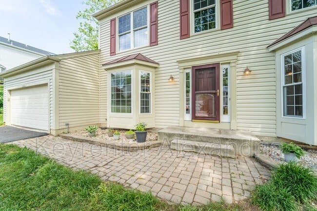 Building Photo - 13183 Oak Farm Dr