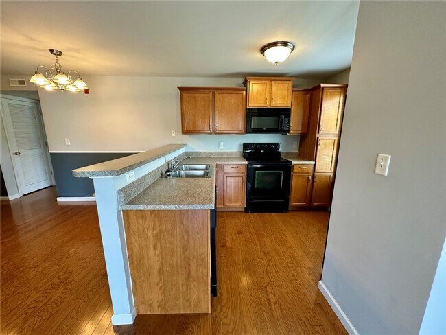 Foto del edificio - 6203 Spring River Dr