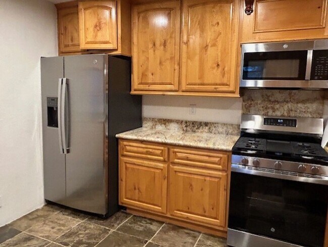 Building Photo - SDCE,RAMONA   3 br 2 ba house with SOLAR