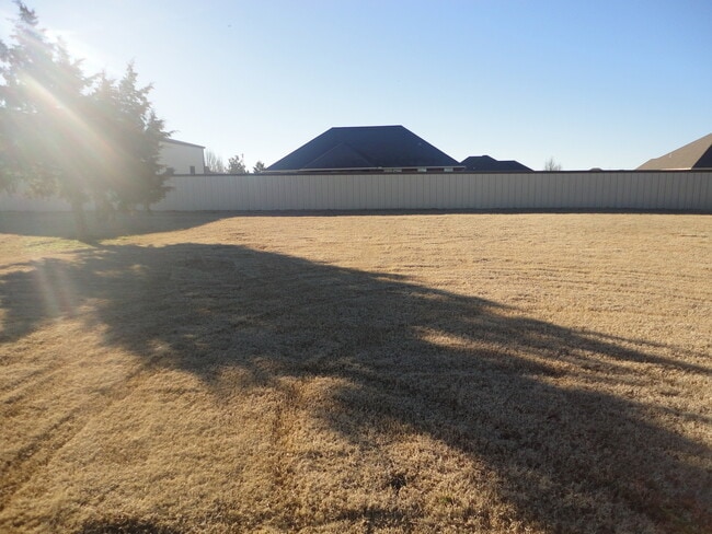 Foto del edificio - 6611 NE Watts Rd