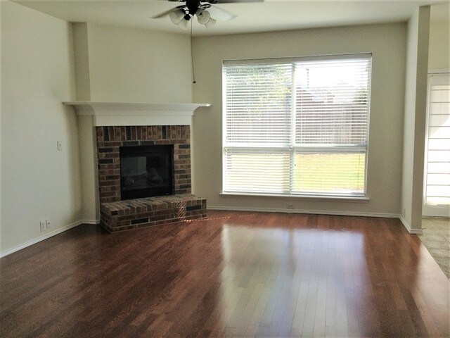 Building Photo - 8217 Rayburn Lane