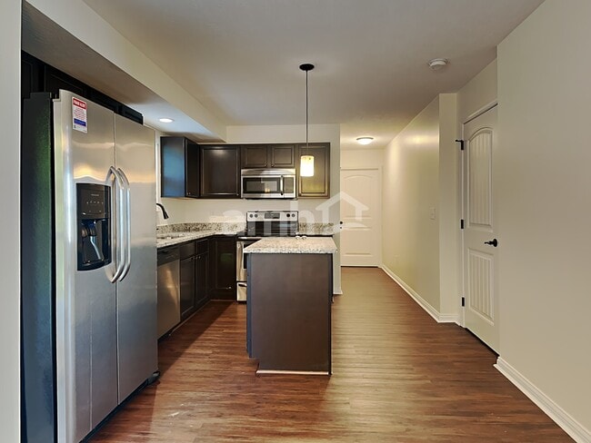 Building Photo - 1264 Woodford Ct