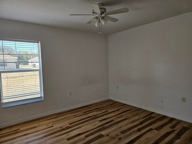 Building Photo - 15040 SE 94th Ct