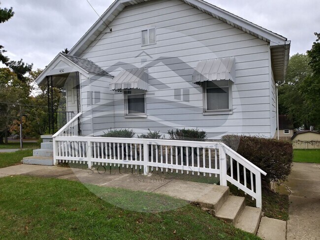 Foto del edificio - Madison Home Available Now