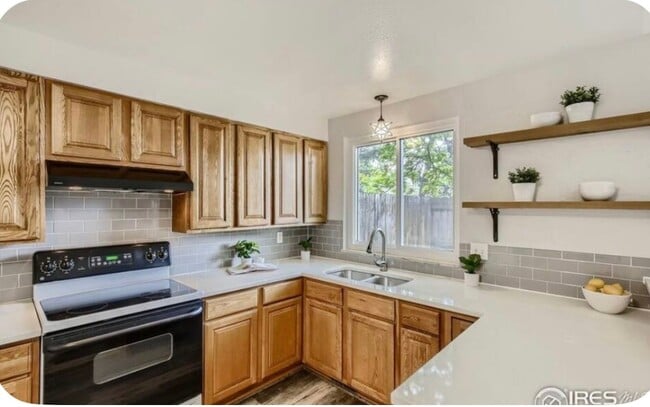 Building Photo - 3850 Paseo del Prado