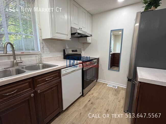Foto del edificio - 4564 New Market Ct