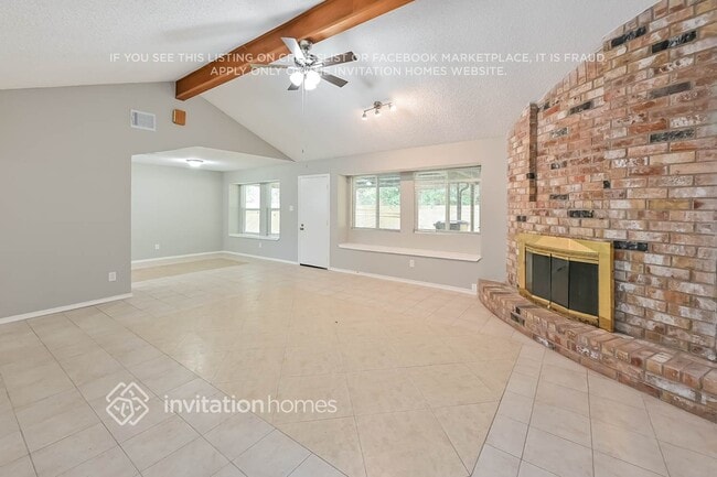 Building Photo - 8703 Saratoga Forest Dr