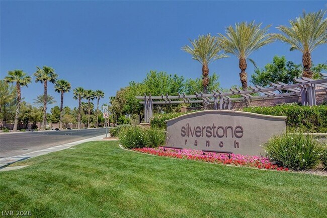 Foto del edificio - 8852 Regatta Bay Pl
