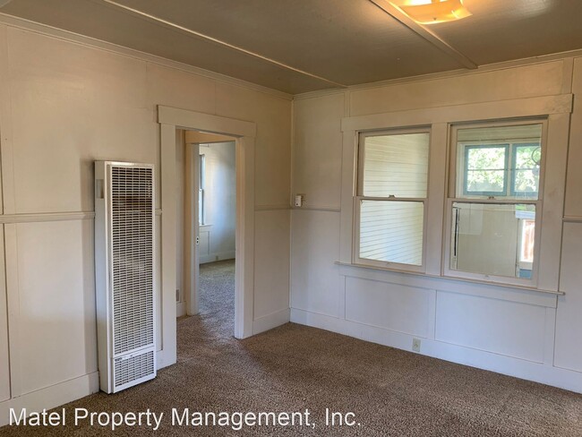 Building Photo - 3 br, 1 bath House - 720 WARD AVE