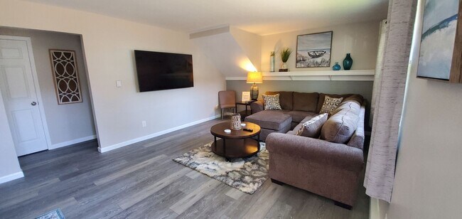 Photo - 219 Maxwell St Apartment