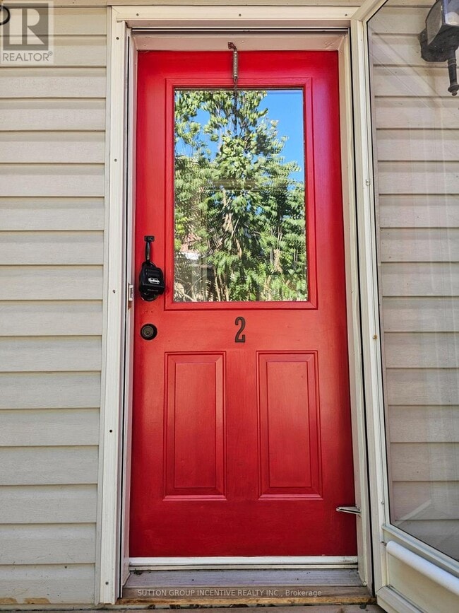 Building Photo - 191 Nottawasaga St