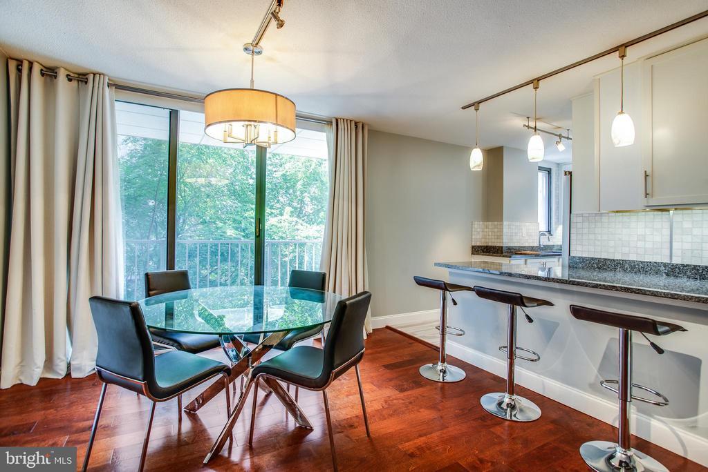 Foto principal - 2201 L St NW