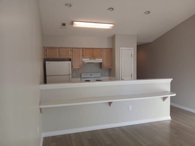Building Photo - 448 Red River Ct