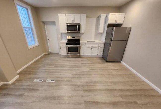 Foto del edificio - 348 W Queen Ln