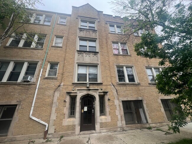 Foto del edificio - 1256 W 83rd St