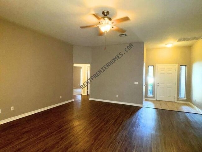 Building Photo - 5328 Republic Dr