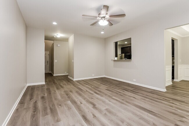 Foto del edificio - 4038 Lake Manor Way