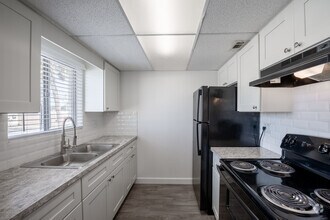 Interior Photo - Golfview Apartments
