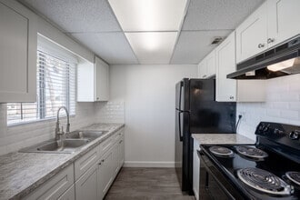 Interior Photo - Golfview Apartments