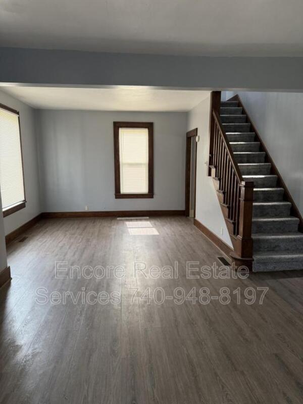 Building Photo - 296 Union St