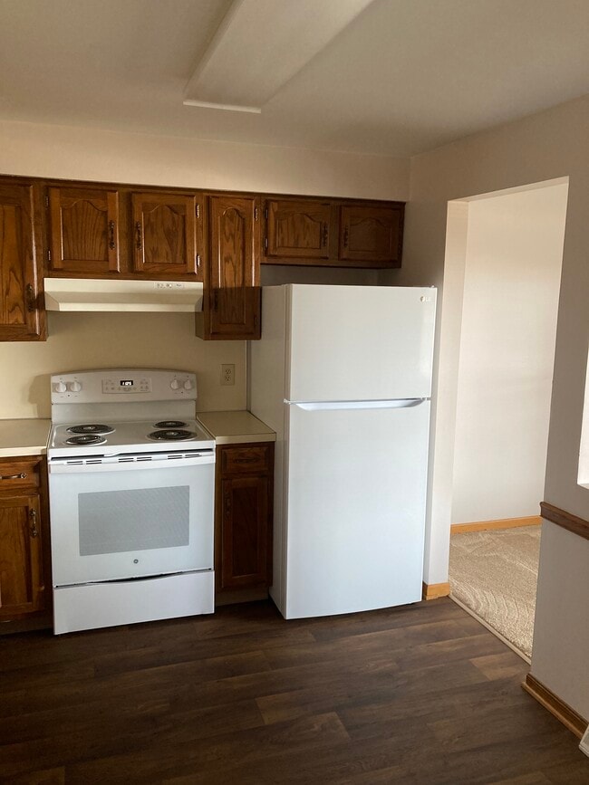 Kitchen - 7069 Starcliff Ave NW
