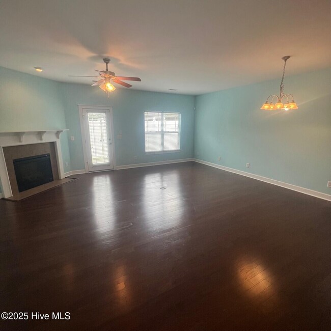 Building Photo - 1801 Fox Den Way