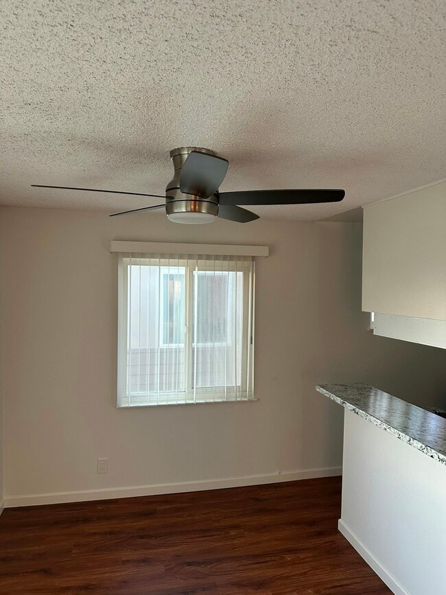 Building Photo - 2936 Peppertree Ln