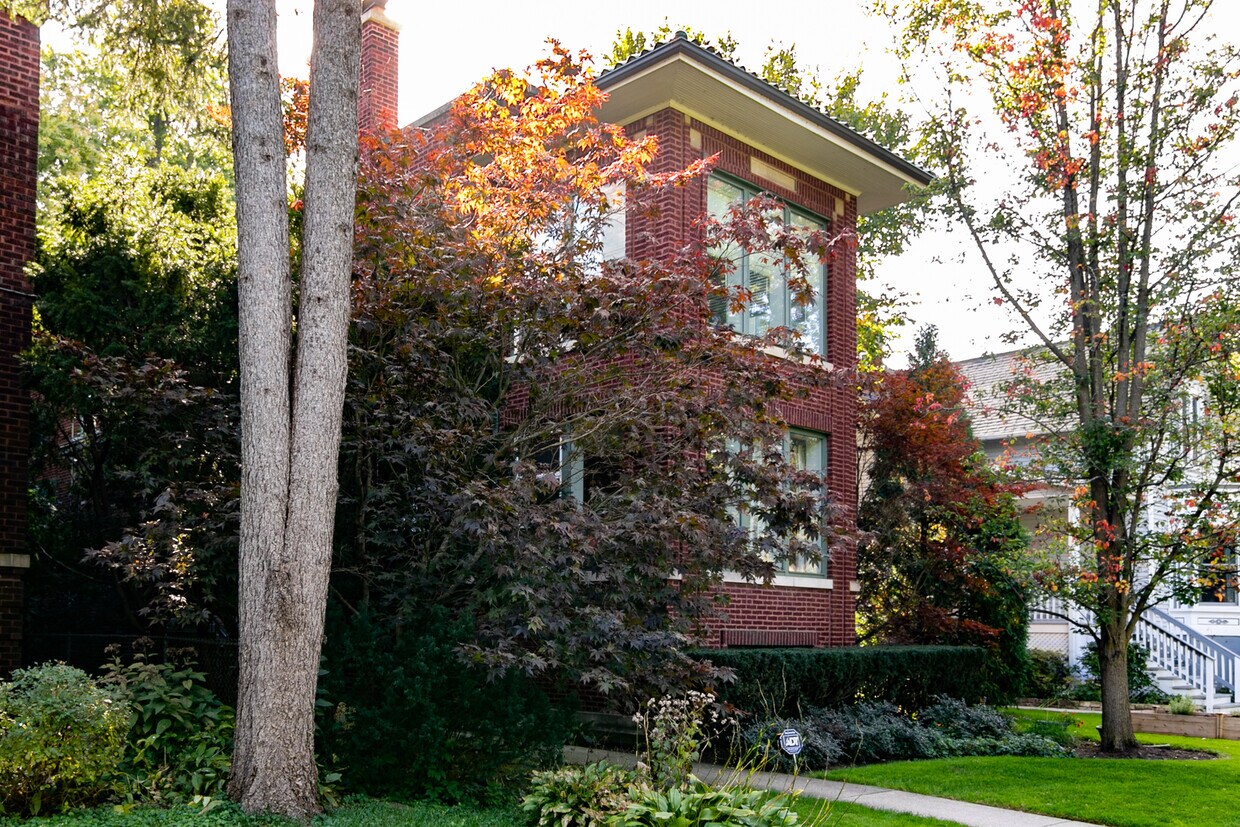 Primary Photo - 2312 Park Pl
