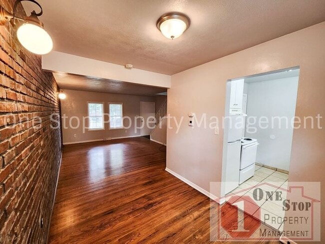 Building Photo - Cute 2-bedroom, 1-bathroom in Independence!