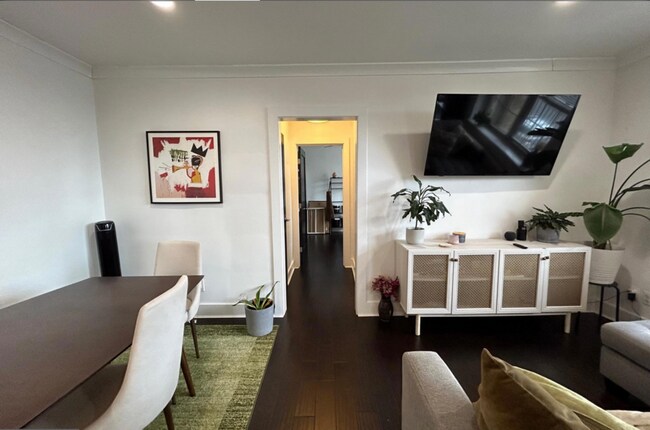 Foto del edificio - 939 Longfellow St NW